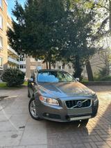 Volvo v70 2.4 - Volvo V70 aus 2011 mit Diesel-Antrieb: Kombi