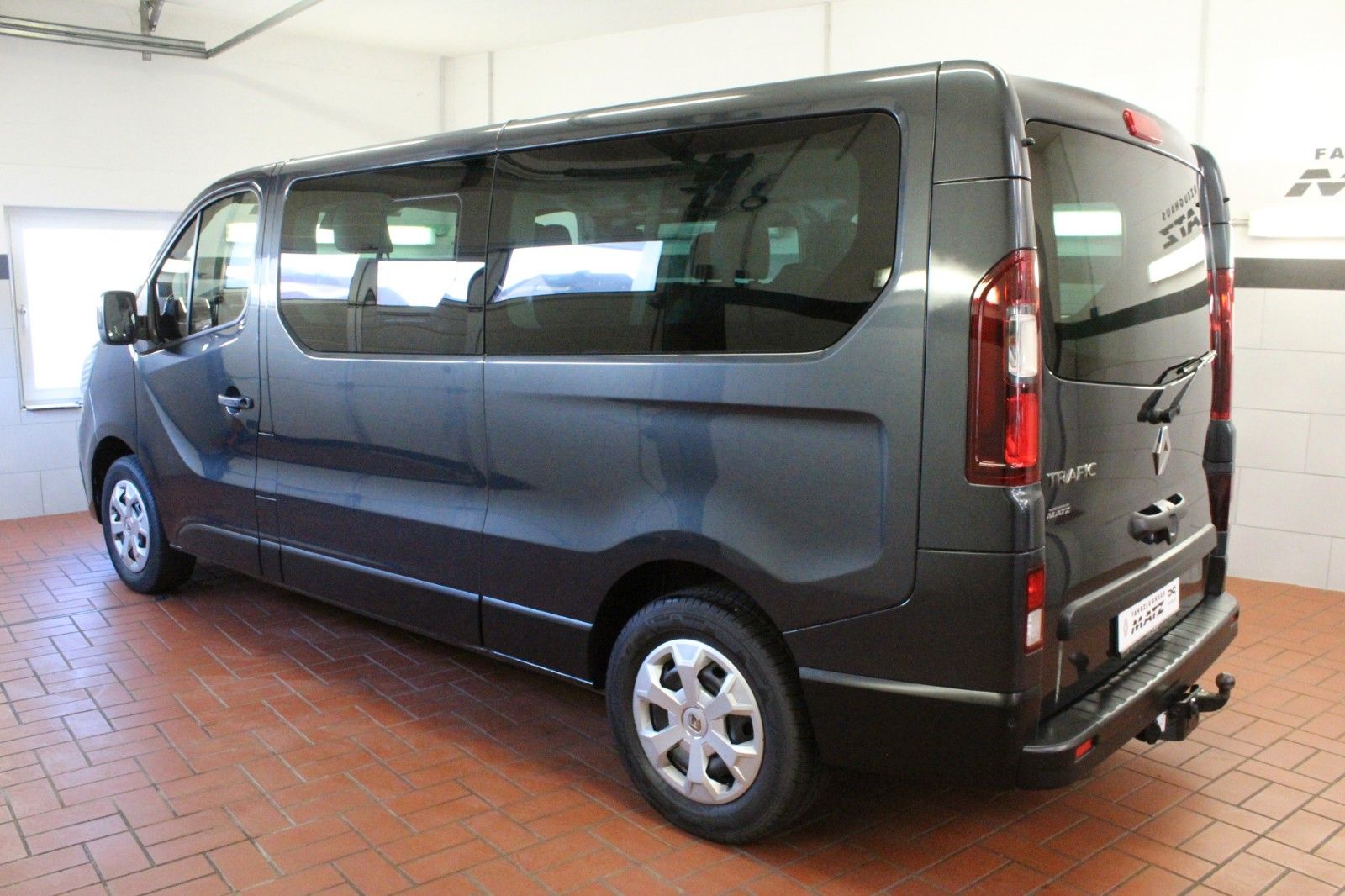 Fahrzeugabbildung Renault Trafic Grand L2 dCi 110 Blue*9-Sitzer*