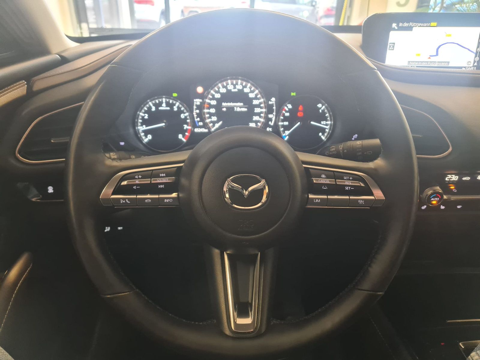 Fahrzeugabbildung Mazda CX-30 Selection 2WD/ 8.FACH BEREIFT/ AHK/ NAVI