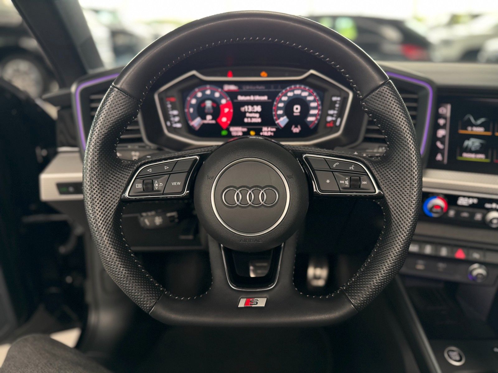Fahrzeugabbildung Audi A1 Sportback 40 2.0TFSI 3x S-line Plus-Paket ACC