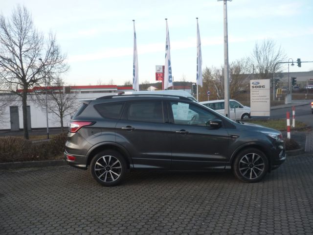 Ford Kuga ST-Line 4x4 Automatikgetriebe