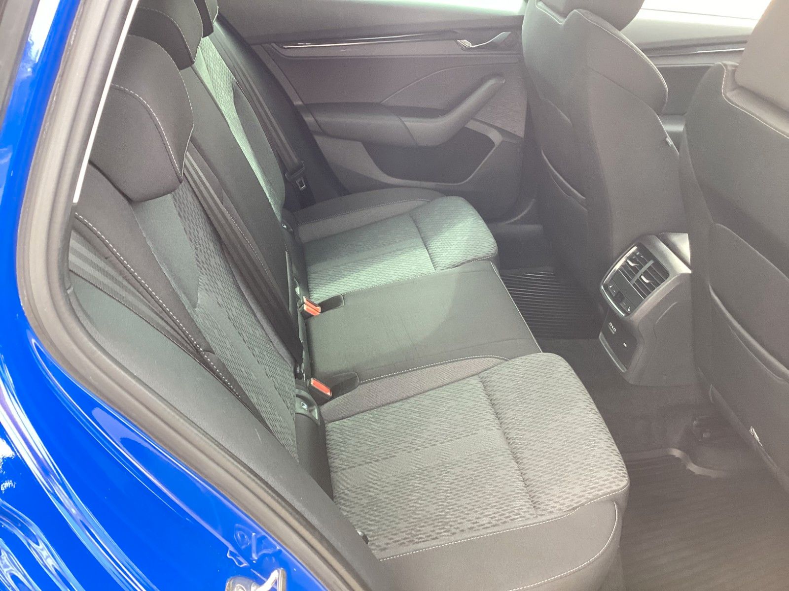 Fahrzeugabbildung SKODA Octavia Combi Clever 2.0 TDI 85 KW
