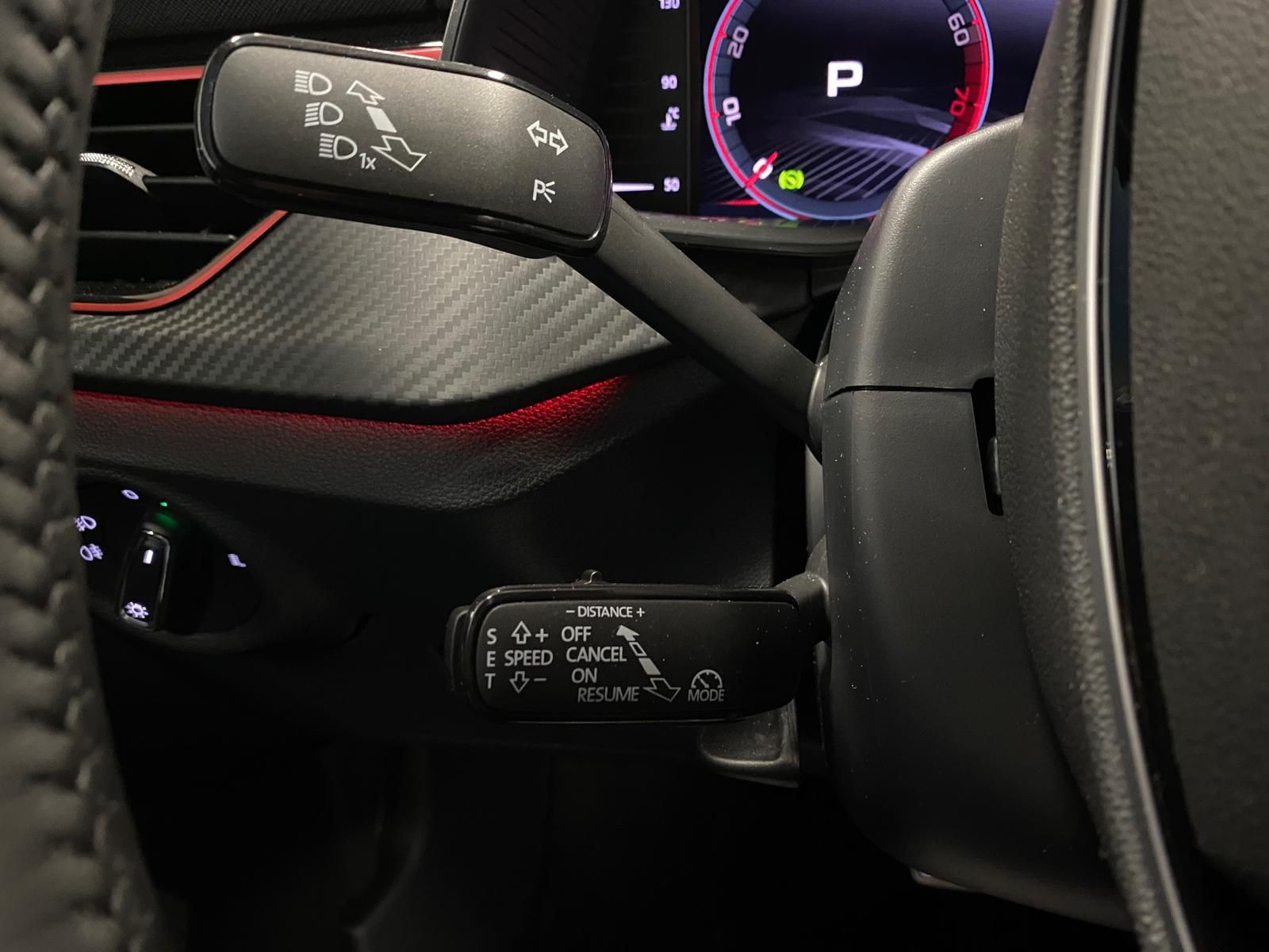 Fahrzeugabbildung SKODA Kamiq 1.5 TSI DSG Monte Carlo+MATRIX+PANO+5J GAR