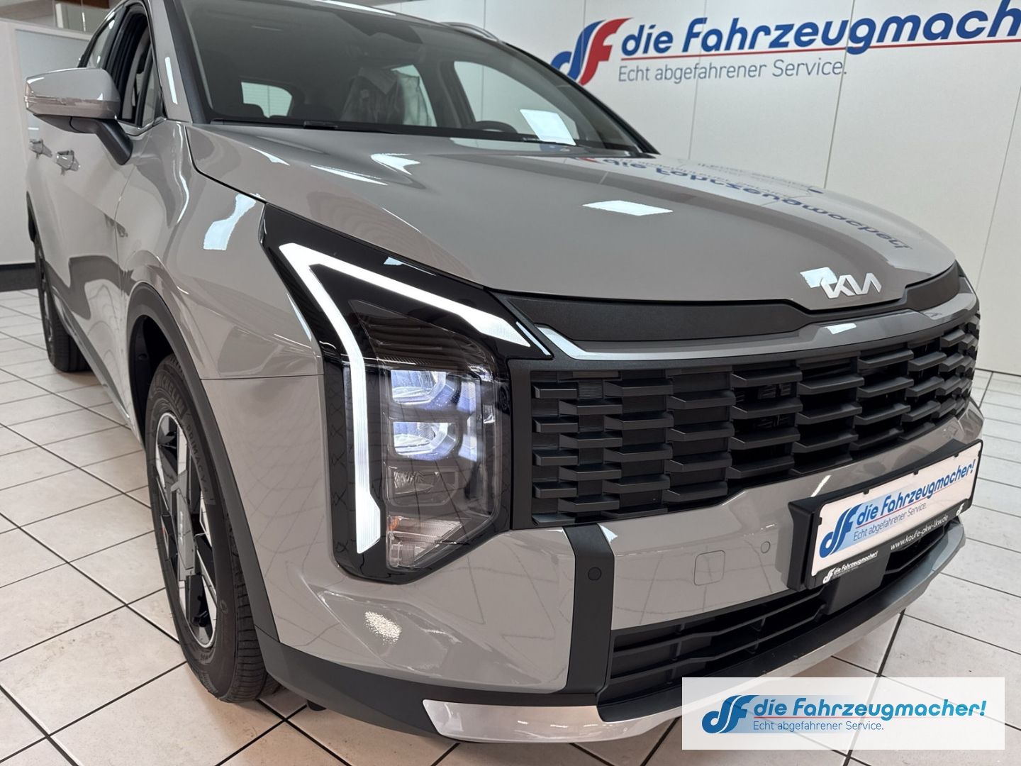 Fahrzeugabbildung Kia Sportage 1.6 T-GDI AWD 7DCT 2-Zonen-Klimaautomat