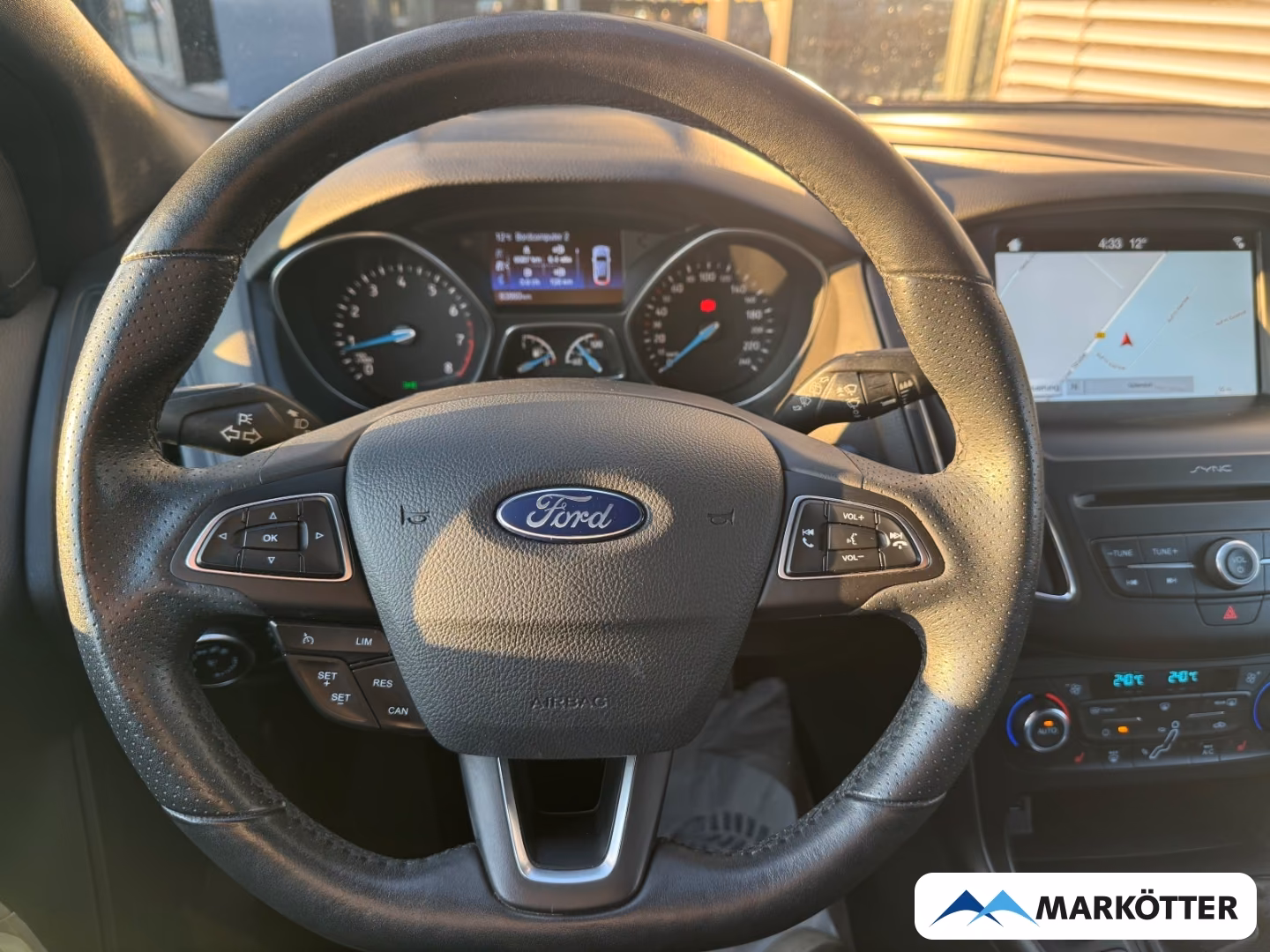 Ford Focus ST-Line CAM/SHZ/TEMP/KEYLESS/NAVI/LED