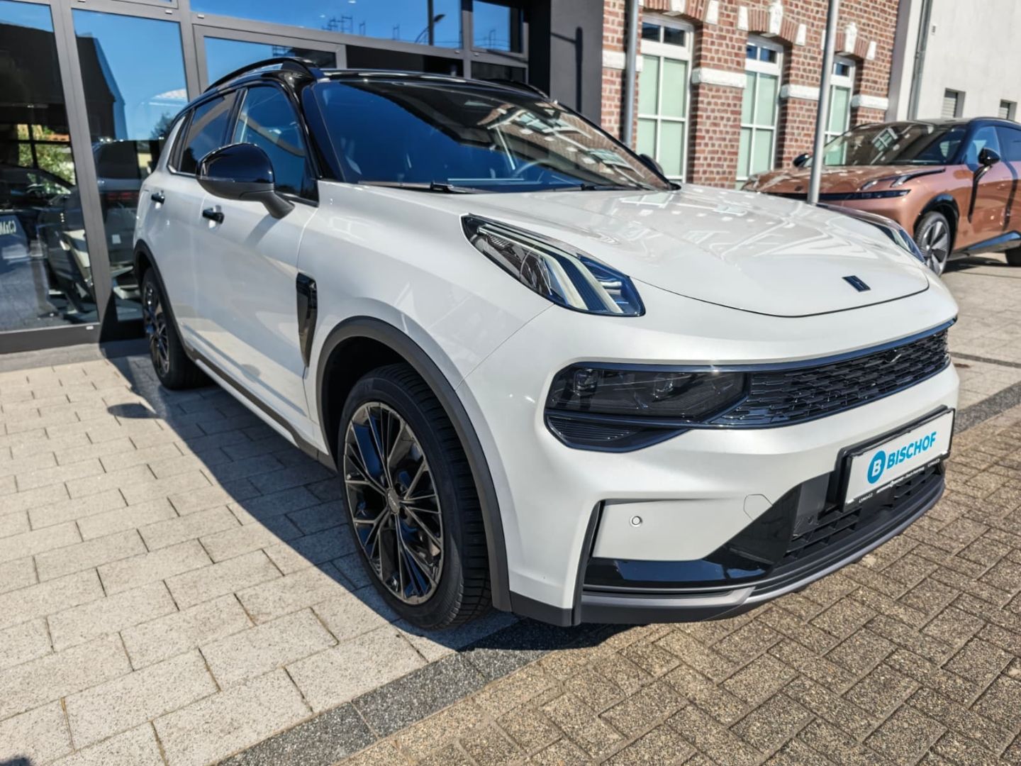 Lynk & Co 01