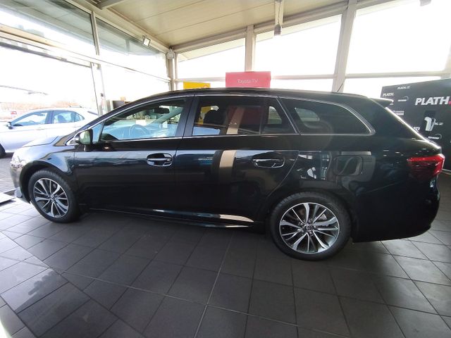 Toyota Avensis  Touring Sports Business Edition – Kamera