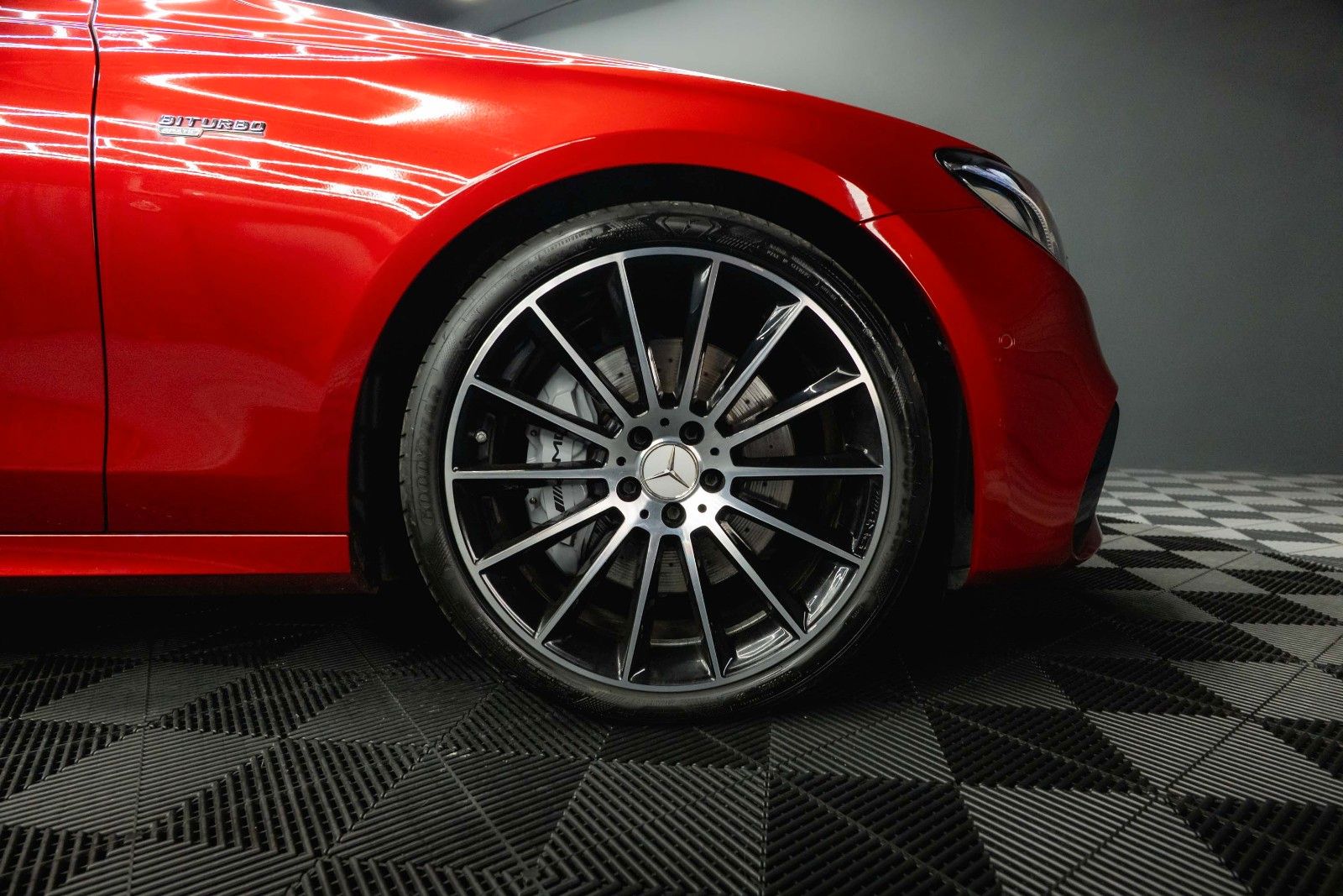 Fahrzeugabbildung Mercedes-Benz E 43 AMG 4Matic Night-Paket *Airmatic*ACC*Pano*