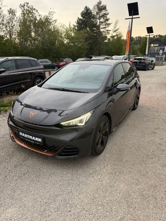 Cupra Born — hlavná fotografia