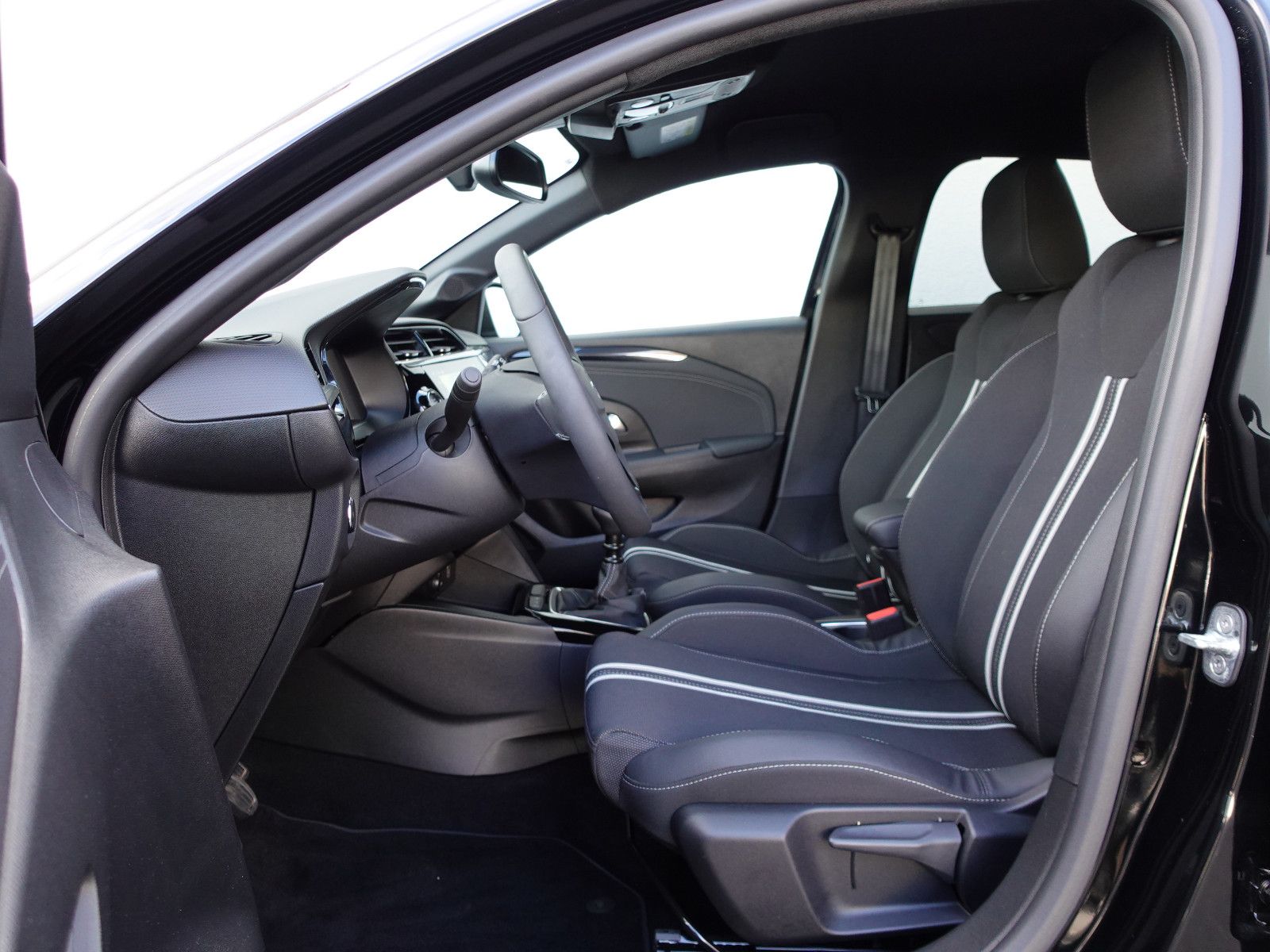 Fahrzeugabbildung Opel Corsa GS 1.2T,Navi,Kamera,Sitzhzg,Allwetter,LED