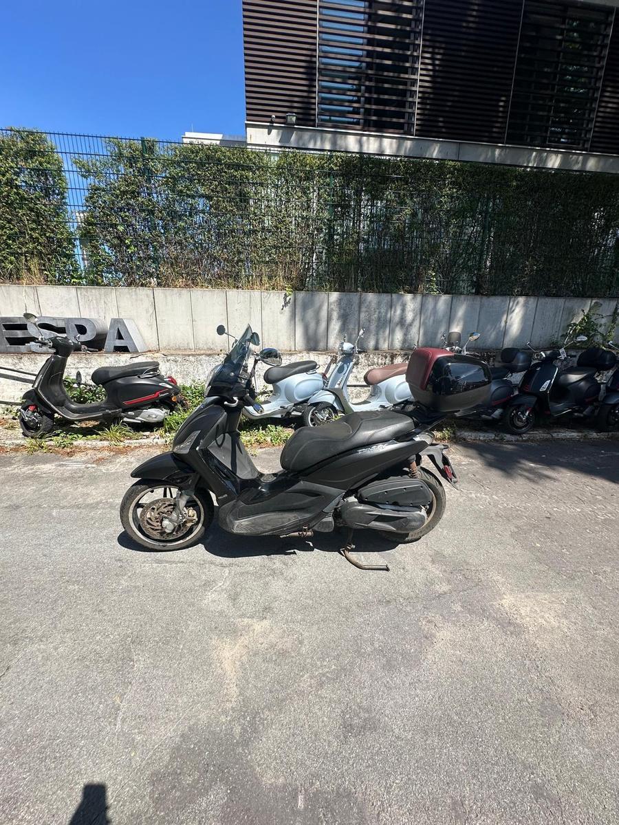Piaggio Beverly 350 ABS ASR TÜV NEU