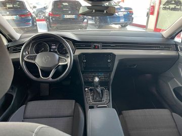 Volkswagen Passat - 10