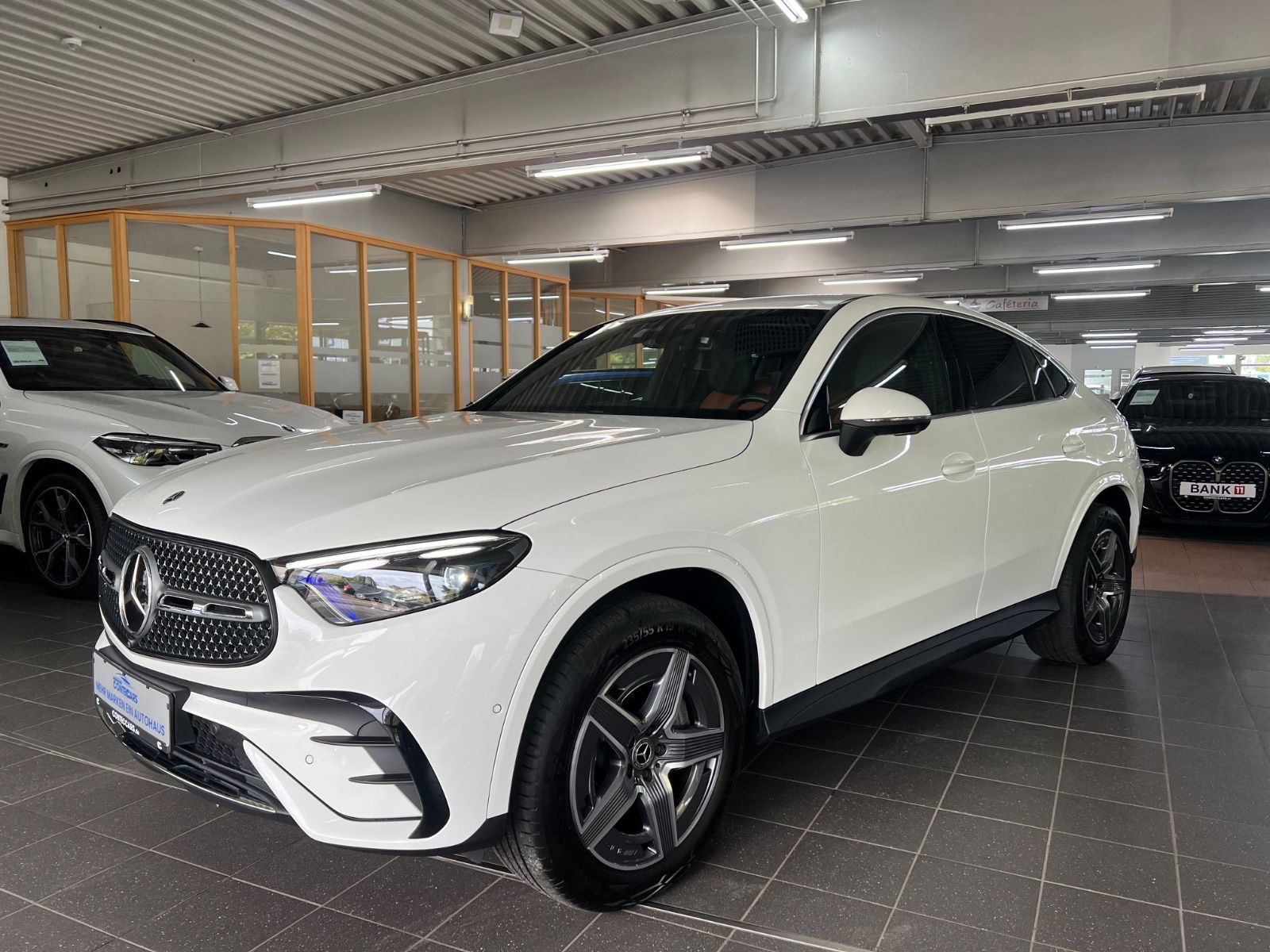 Mercedes-Benz GLC 300de 4M Coupe AMG Line AHK+MEM+DIS+360° imagem 3