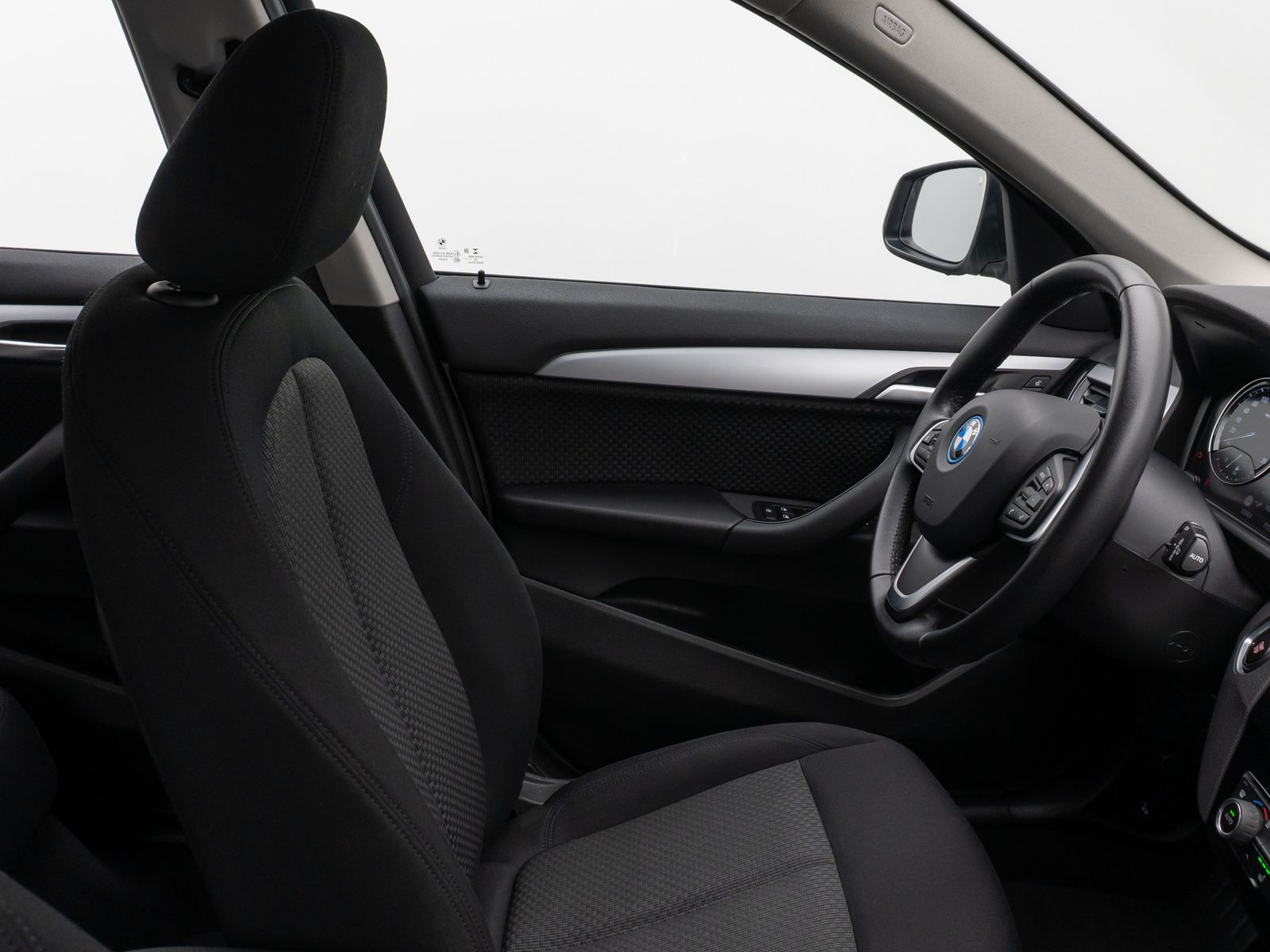 Fahrzeugabbildung BMW X1 xD25e Parkassist DAB AHK Geschwindigkeitsreg