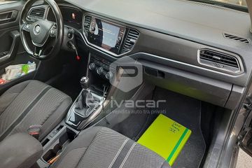 Volkswagen T-Roc - 11