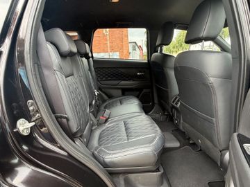 Mitsubishi Outlander - 7
