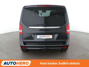 Mercedes V 220 - 5