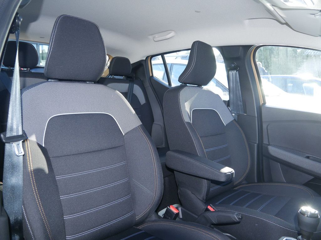 Fahrzeugabbildung Dacia Sandero Stepway Expression TCe 90