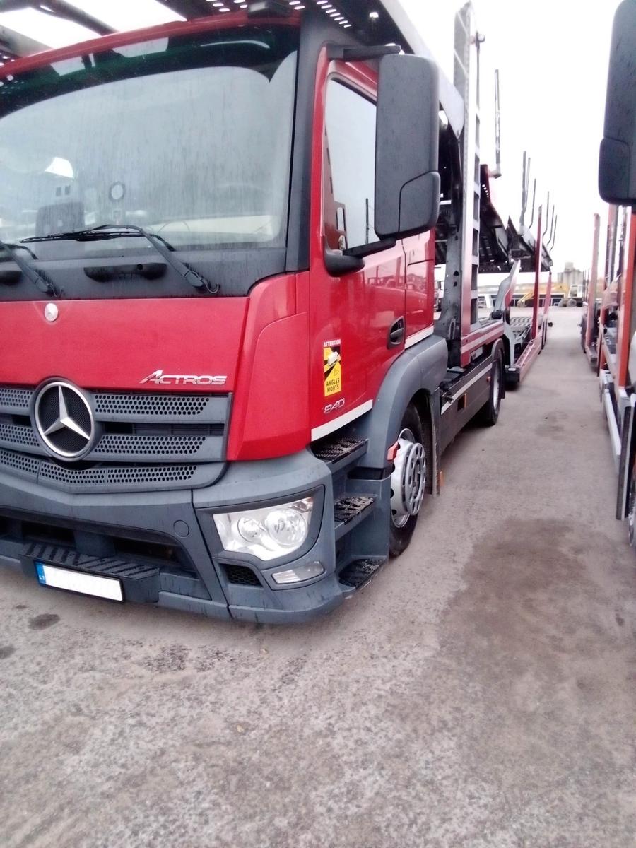 Mercedes-Benz + LOHR 1.53 (2018)