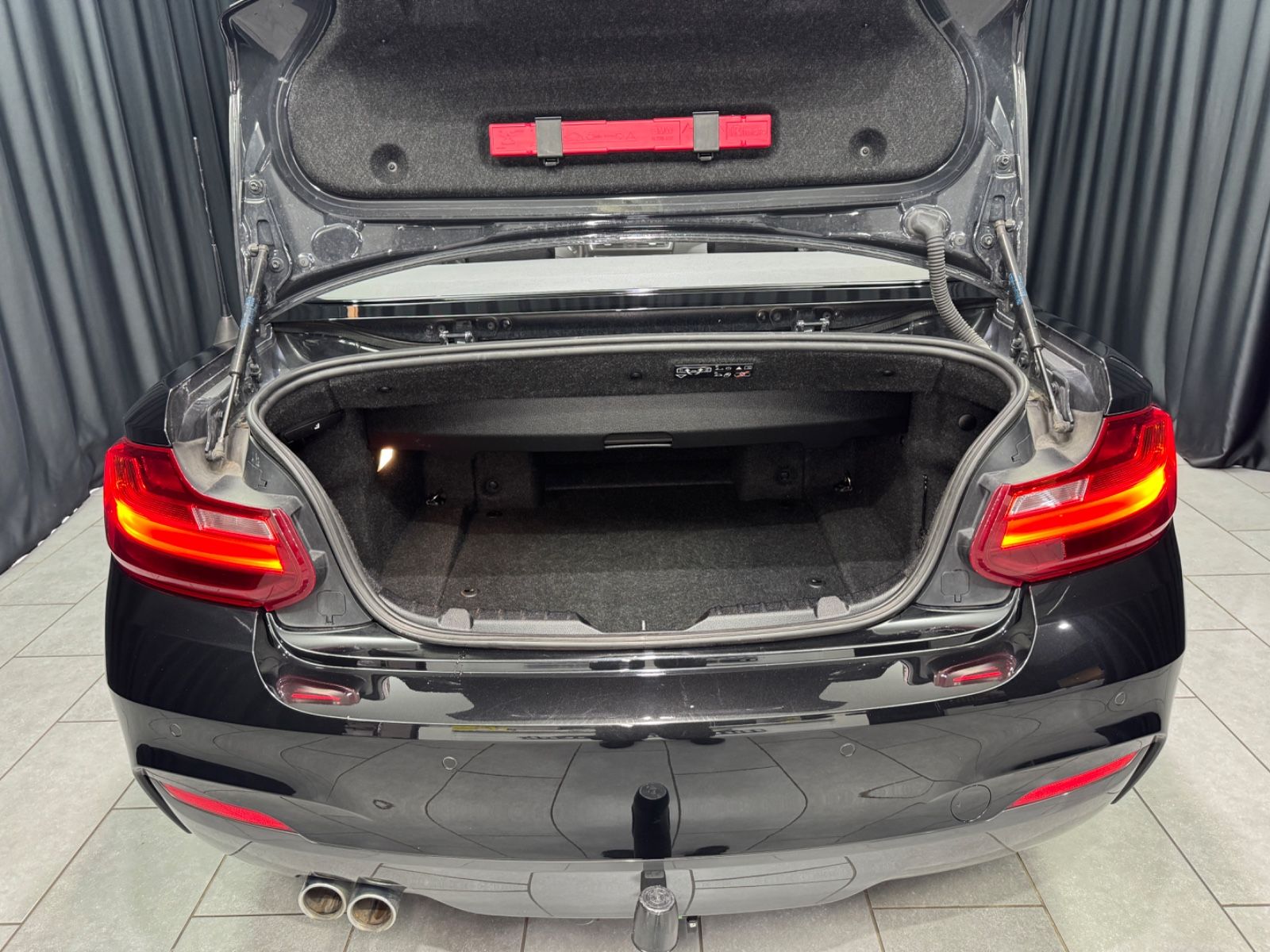 Fahrzeugabbildung BMW 220d Cabrio M Sport|LEDER|NAVI|AUTOMATIK|AHK|