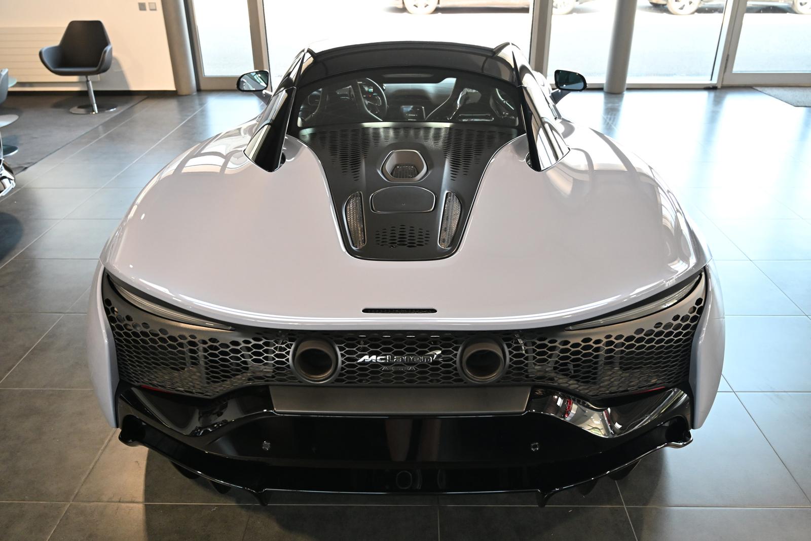 McLaren Artura MSO Ceramic Grey/Tech Lux/Technology Pack