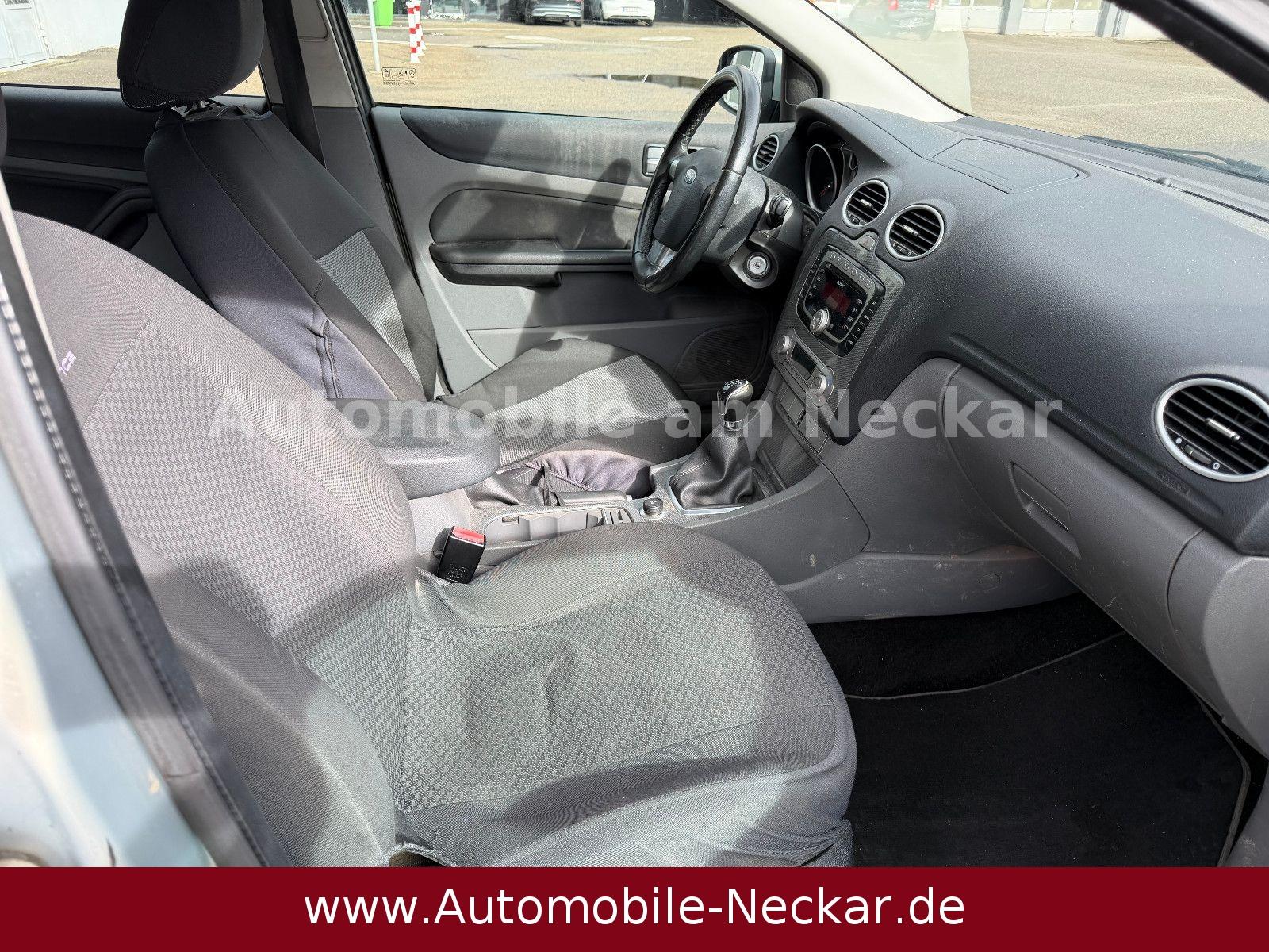 Ford Focus 2009 — photo 11