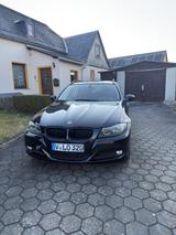 BMW E91 LCI 320i - BMW 320: 320i E91