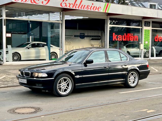 BMW 750i