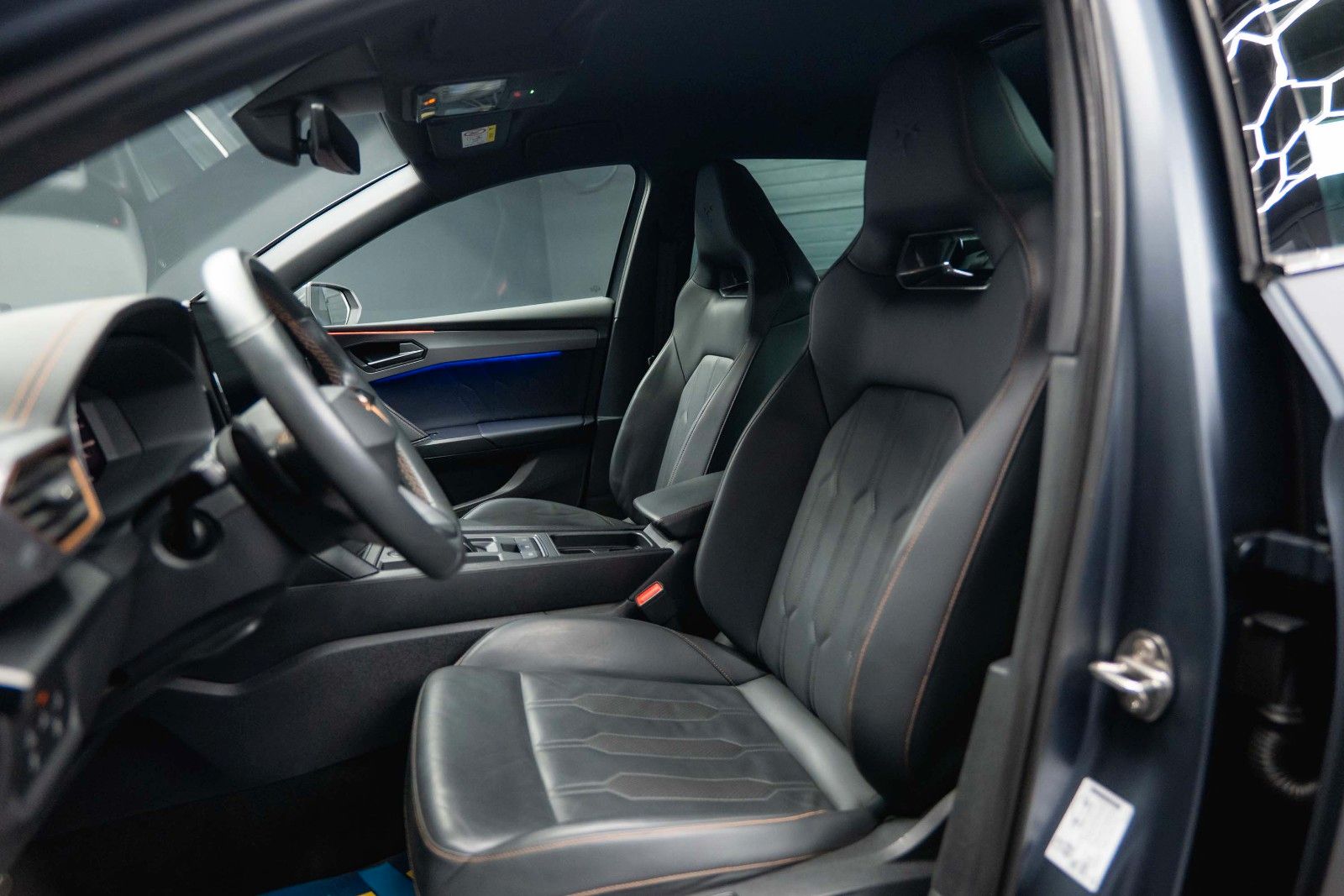 Fahrzeugabbildung CUPRA Leon Sportstourer VZ 4Drive | ACC | LED | DCC