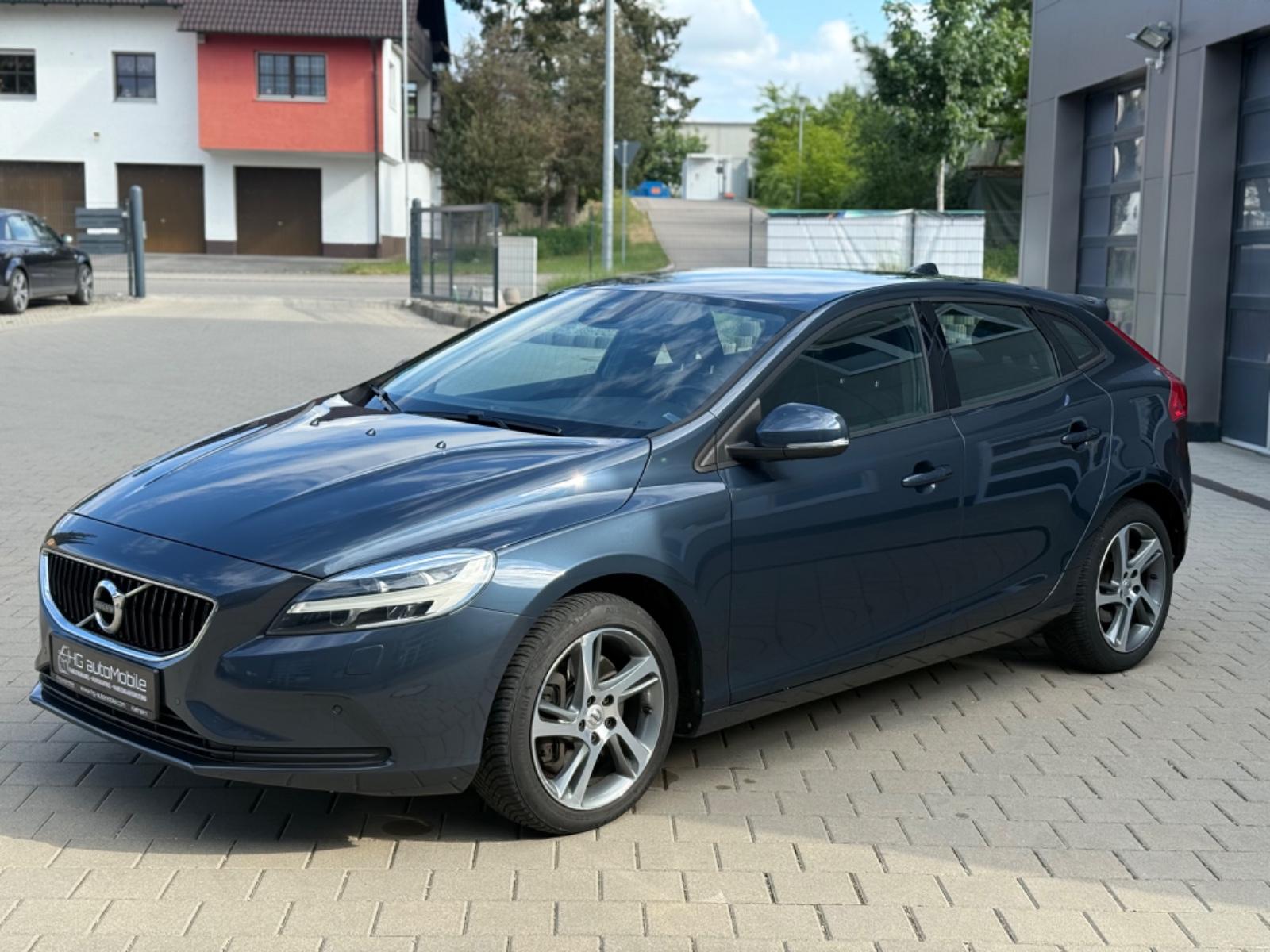 Volvo V40 2.0d MomentumStyle-Paket 8xReifen/Kamera/AHK