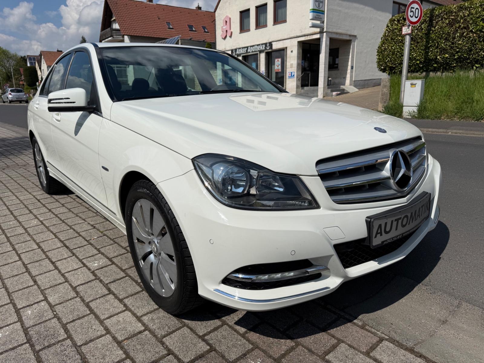 Mercedes-Benz C 250 C Limousine C 250 CGI BlueEff. Automatik