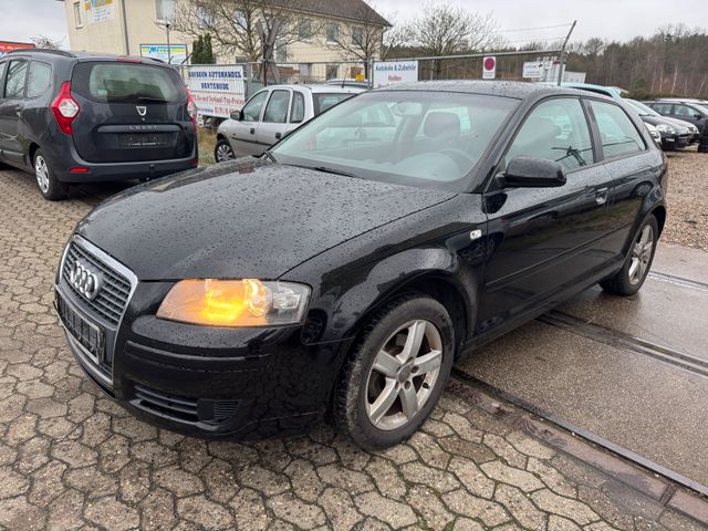 Audi A3 1.6 Attraction*Klimatr*Alu*8-fach bereift*