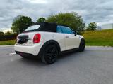 MINI Mini One Cabrio One Unfallschaden repariet - weiße MINI One Cabrio