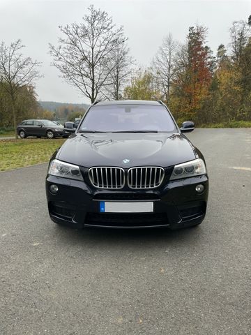 BMW X3 xDrive30d - M-Paket, AHK, Pano-Dach, Leder