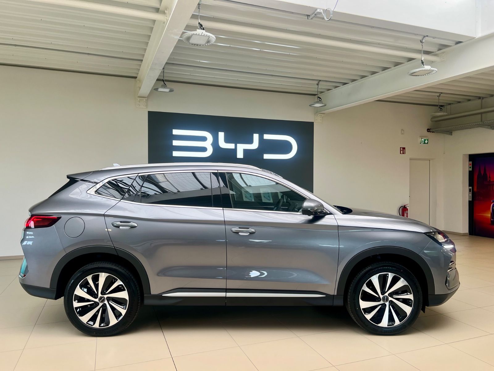 BYD SEAL U