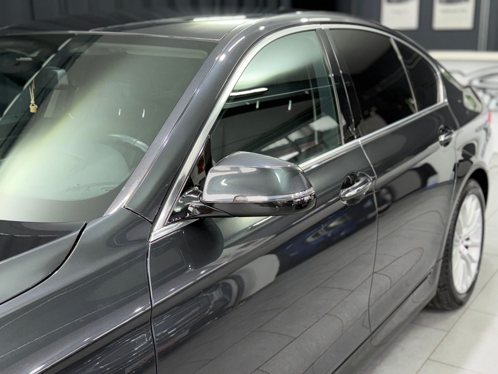 Fahrzeugabbildung BMW 535d Limousine|HuD|HIFI|STANDHZG|NAVI|LEDER