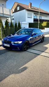 BMW E93 M Paket Le Mans Blau - Behindertengerechte BMW 320