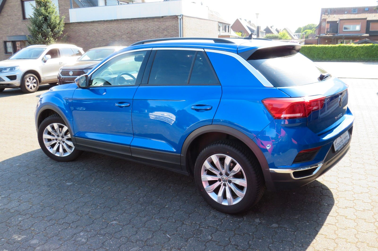 Fahrzeugabbildung Volkswagen T-Roc Style ACC KAMERA SITZH. KEYLESS PDC APP 1H