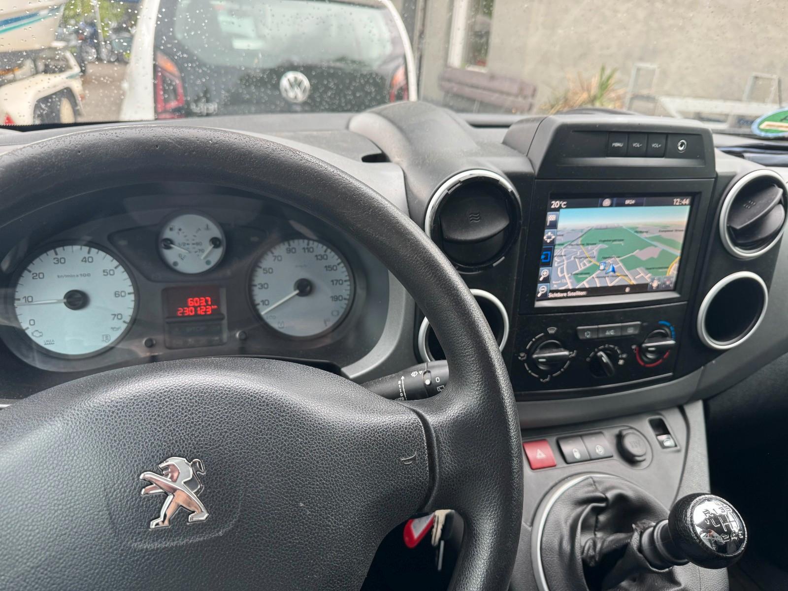Peugeot Partner Tepee 1.6 HDI 1.Hand  Klima AHK Tempomat