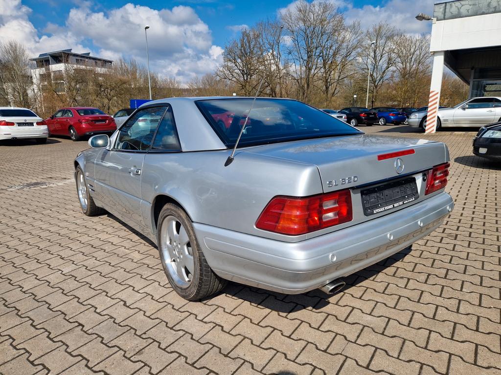 Mercedes-Benz SL 320