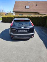 Ford Focus 1.6 Ghia Ghia - Ford Focus aus 2006: 1.6