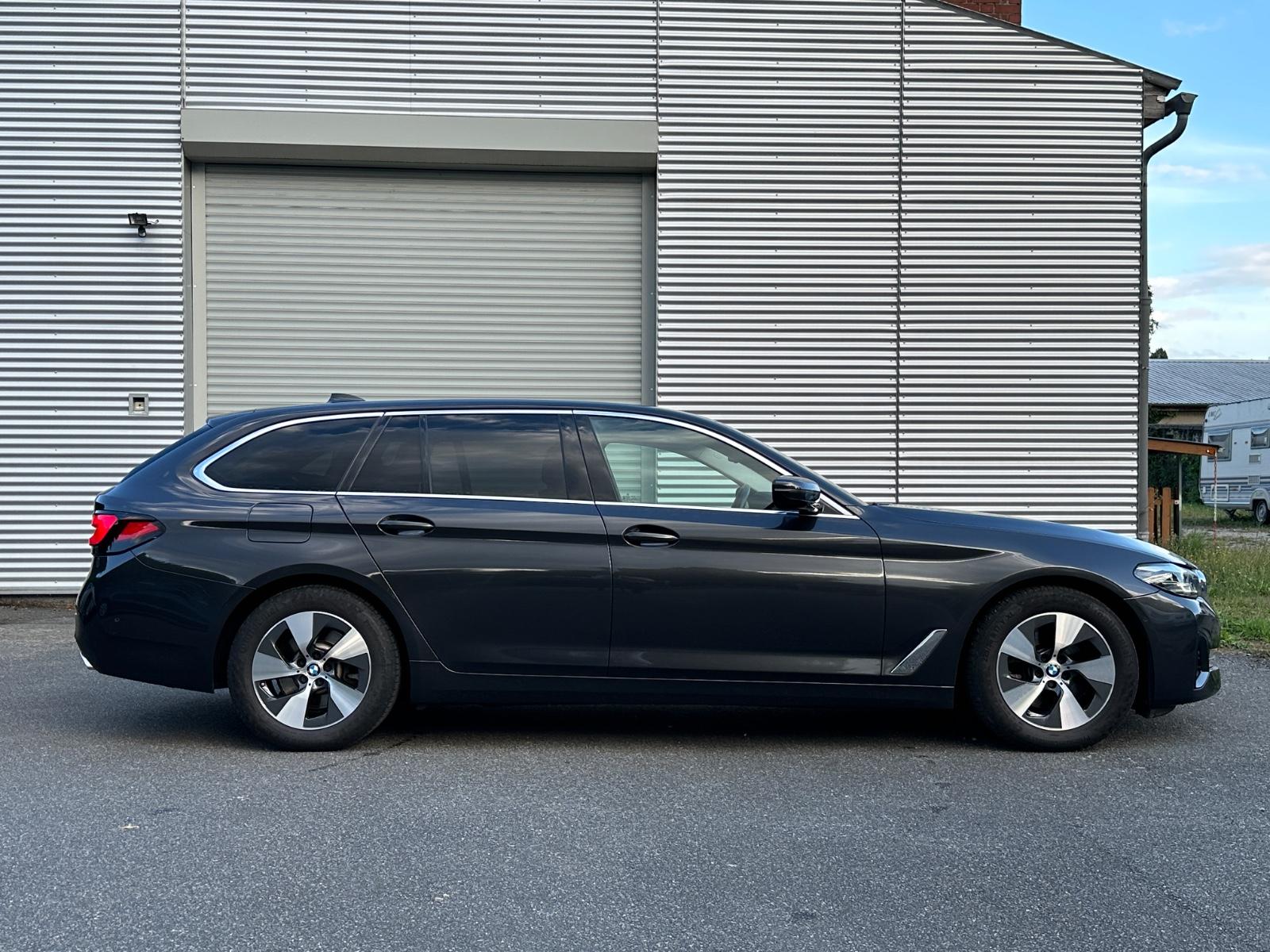 BMW 520 d T Hybrid xDrive *Kamera*Komfort*Assist*ACC*, миниатюра 2