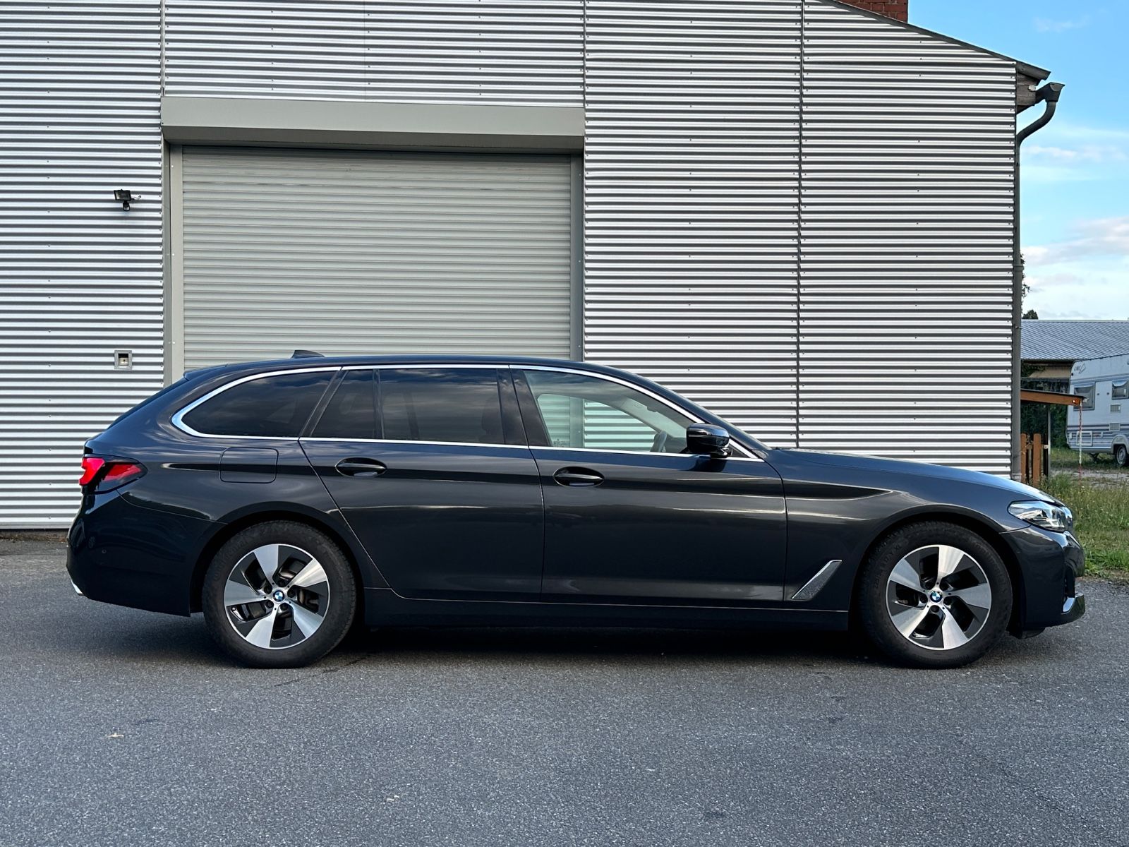 BMW 520d T xDrive *Kamera*Komfort*Assist*ACC*HiFi* imagem 2