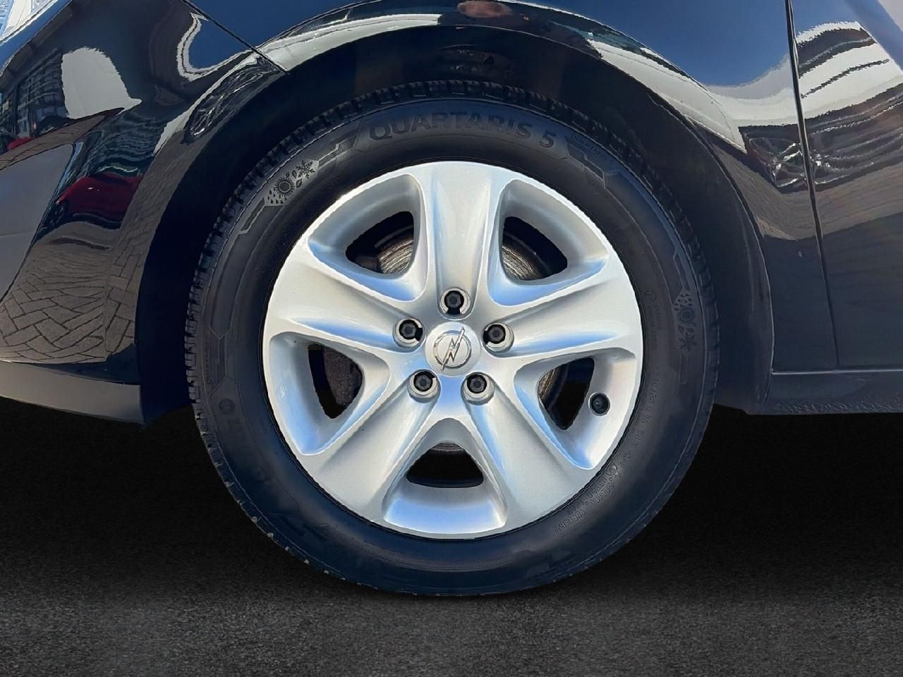 Fahrzeugabbildung Opel Meriva 1,4 Design Edition