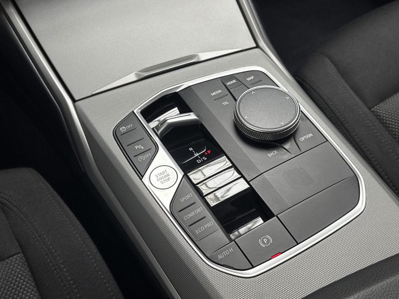 BMW 3 Series iA Touring LiveProf,AdapLED,DrA,Kamera,HUD, миниатюра 16