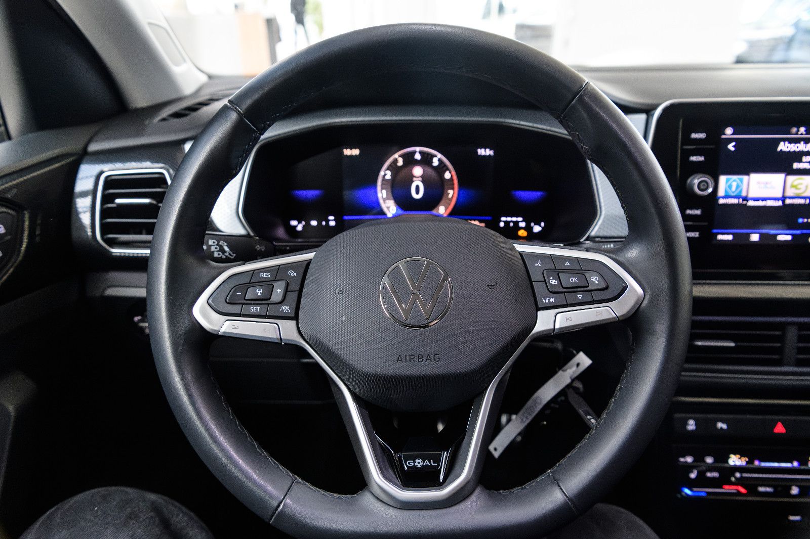 Fahrzeugabbildung Volkswagen T-Cross Goal 1.0 TSI LED+APP+ACC+SHZ+5 J.GARANT.