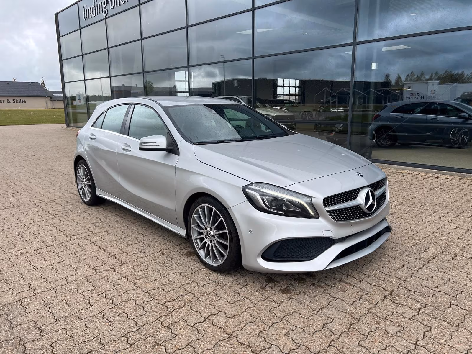 Mercedes-Benz A 200 d AMG-Line