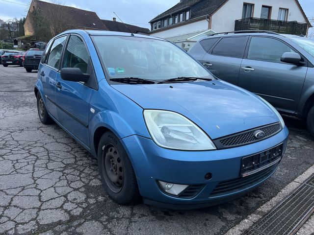 Ford Fiesta 1.4 16V - TÜV 01/2026