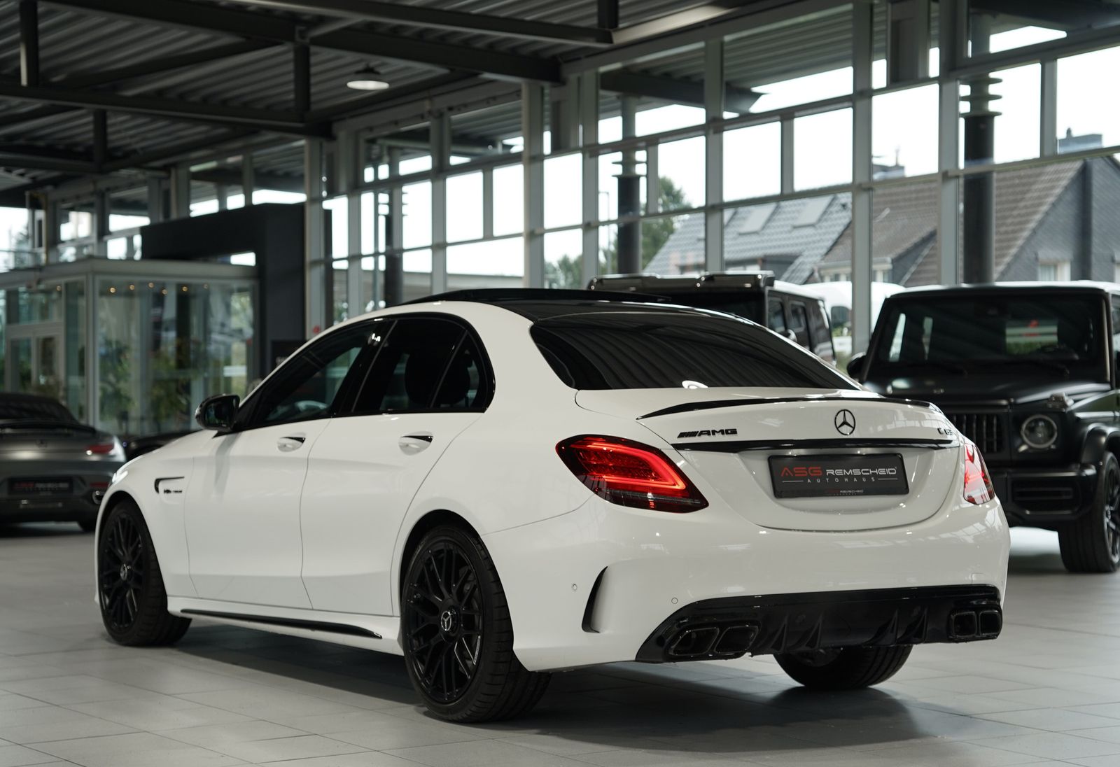 Mercedes Benz C 63 Amg