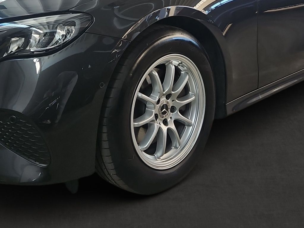 Fahrzeugabbildung Mercedes-Benz E 220 dT ACC LED AHK Burmester4D Winterpaket